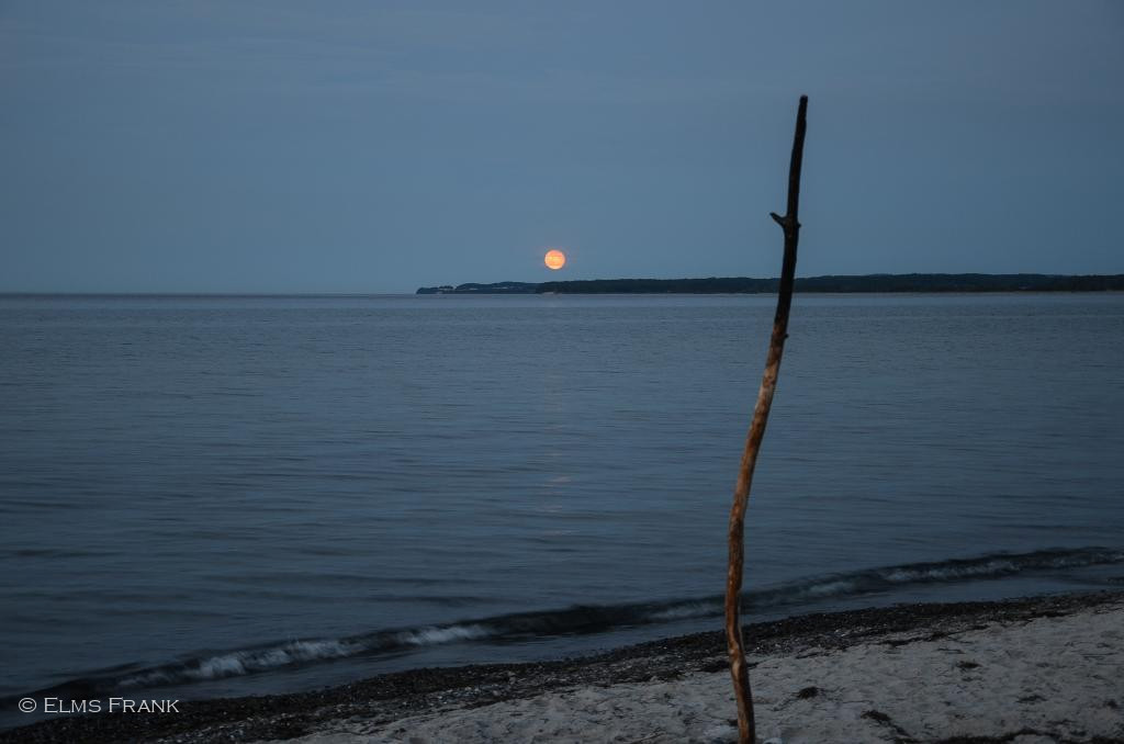 Mondaufgang am Meer - Dänemark